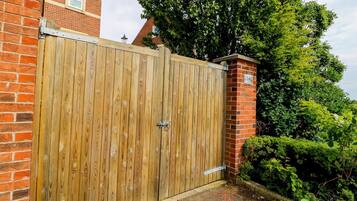 Enceinte de lâhĂ©bergement