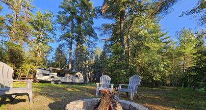 Cozy camping retreat on the banks of the beautiful AuSable River