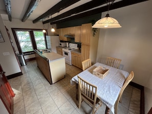 Casa Comfort | Cucina privata | Frigorifero, microonde, forno, piano cottura