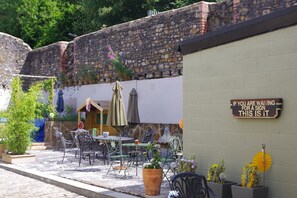 Garden - Tiger Inn Hotel (Merthyr Tydfil)