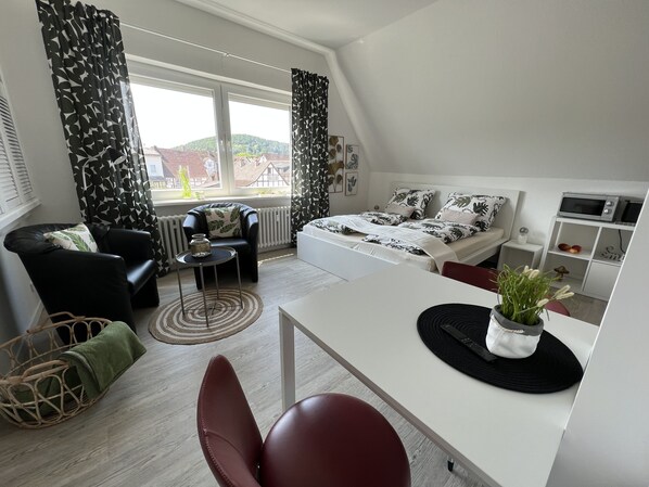 1 bedroom, iron/ironing board, free WiFi, bed sheets - Marketplace apartment (Höxter)