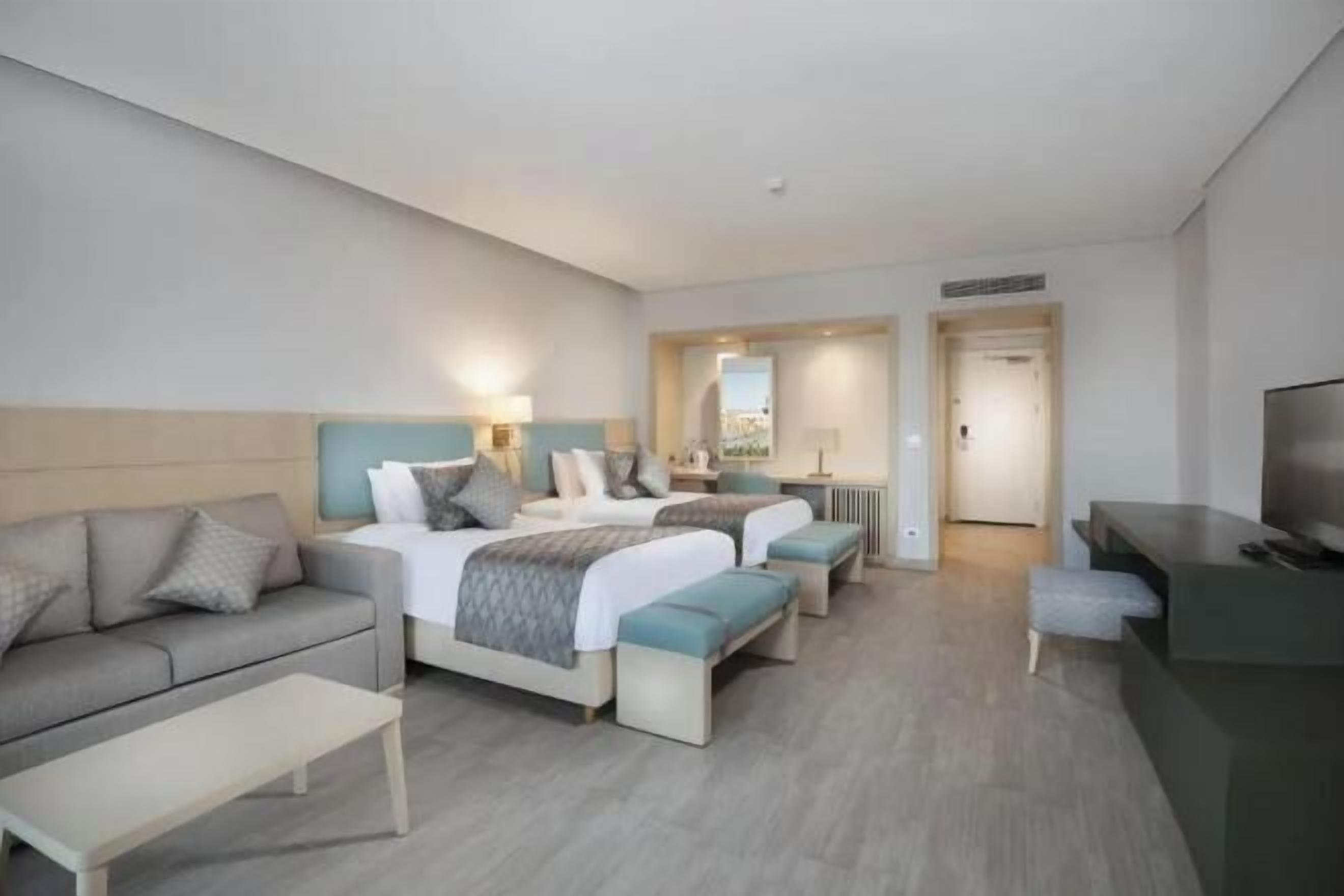 Selimut bulu angsa dan seprai linen