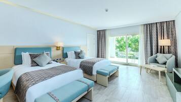 Chambre Deluxe, vue piscine | 1 chambre, couette en duvet d'oie, draps fournis
