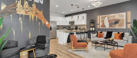 Fernseher, Tischtennisplatte