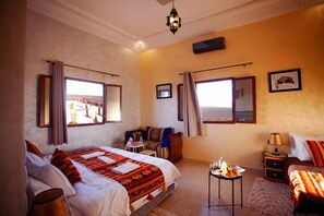 Deluxe Room | 1 bedroom, soundproofing, free WiFi, bed sheets - Berber Palace Hotel (Taouz)