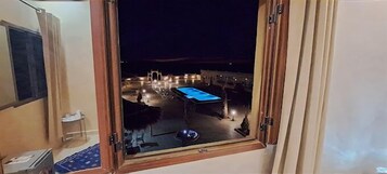 1 habitación, sistema de insonorización, wifi gratis y ropa de cama 