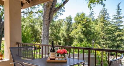 Frontier Oaks: Spacious Templeton Retreat