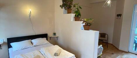 1 bedroom, iron/ironing board, WiFi, bed sheets