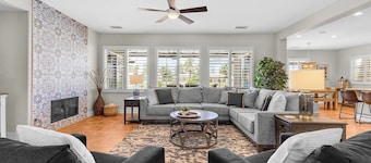 Desert Golf Getaway by GPM -Tennis+Pickleball+Priv. Pool+More! Walk to Festivals