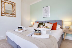 4 bedrooms, in-room safe, desk, iron/ironing board