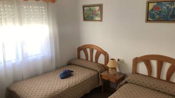 3 chambres, fer et planche Ă  repasser, lit parapluie, Wi-Fi gratuit