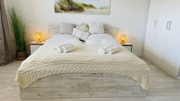 3 Schlafzimmer, Schreibtisch, BĂŒgeleisen/BĂŒgelbrett, Reisekinderbett