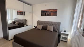 1 camera, una scrivania, ferro/asse da stiro, Wi-Fi