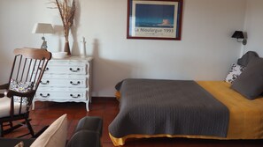 Fer et planche à repasser, Wi-Fi, draps fournis