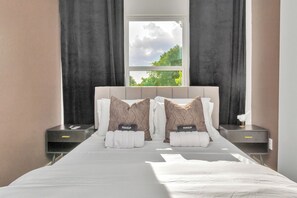 8 多间卧室、熨斗/熨衣板、WiFi、床单