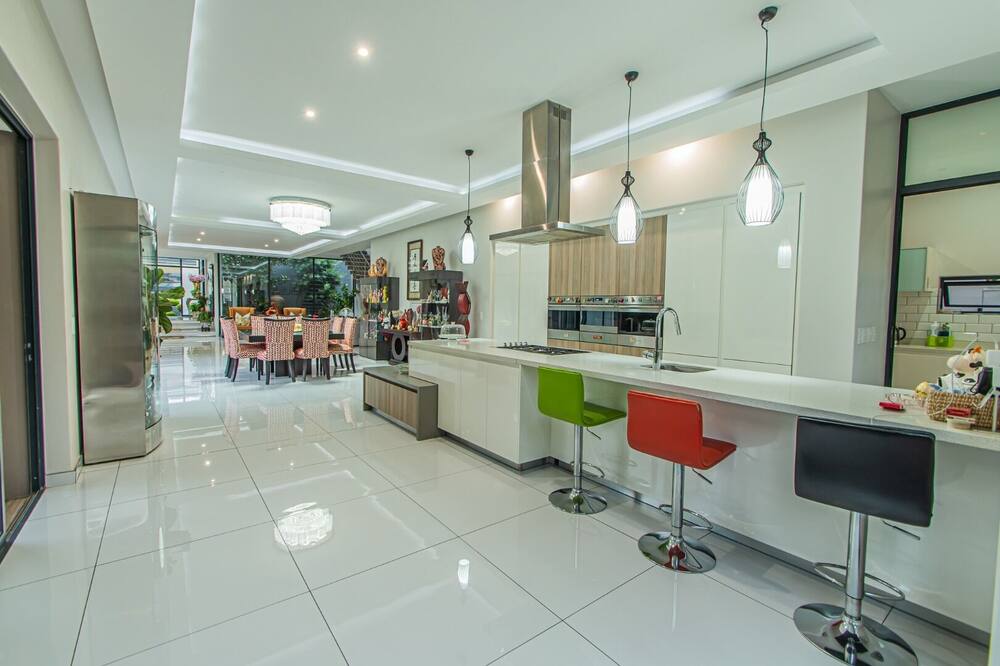 6 Bedroom House in Umhlanga
