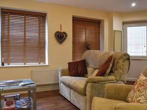 Living area - 1 bedroom accommodation in Minehead (Minehead)