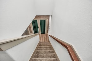 Interior - Travelers Paradise• 4bd/3ba Near Dwntwn • NRG• Med Ctr, Travelers Paradise• 4/3 Near Dwntwn • NRG• M... (Houston)
