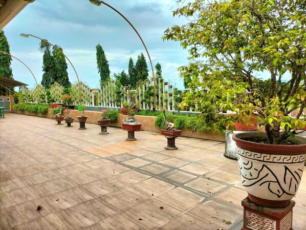 Exterior - Sunflower Banyuwangi Hotel (Banyuwangi)