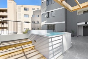 Outdoor pool - The Cedar Unit 101 (Cape Town)