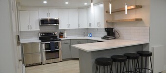 Premier Ski & City Escape: Upscale 2BR Condo in Downtown Park City