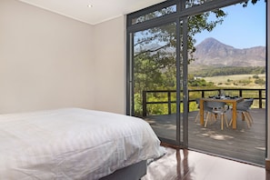 Deluxe House | 3 bedrooms, free WiFi - Lake View House (Cape Town)