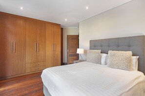 Rumah Deluks | 3 kamar tidur dan Wi-Fi gratis