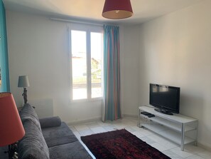 TV - Appartement Plein Centre Ville (Les Pavillons-sous-Bois)