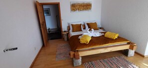 1 habitación y ropa de cama