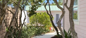 Free Pet & Summer special pricing!  The Whale 2: Cozy 2-Bedroom Cottage 