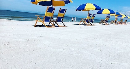 Sunshine Eleven Getaway
Sleeps 6 Bedrooms 2 and pull out couch