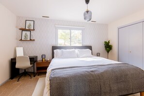 2 bedrooms, WiFi, bed sheets