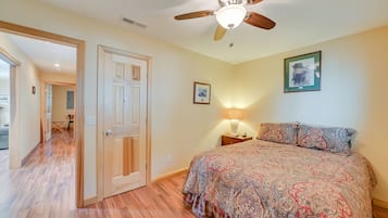 2 chambres, fer et planche à repasser, Internet gratuit, draps fournis