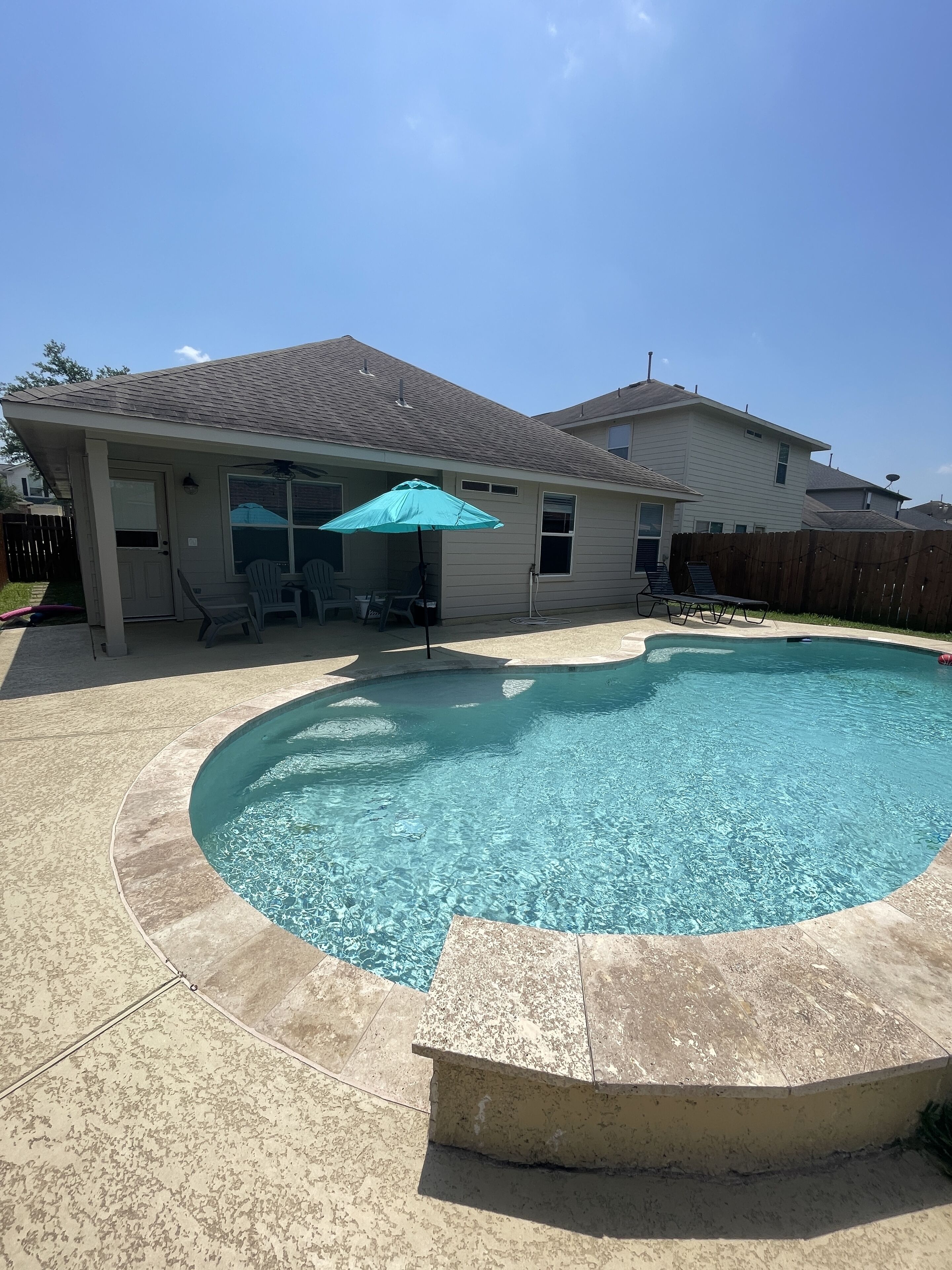 Tomball home with private pool. 