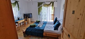 1 bedroom, bed sheets - Green Room B&B at Villa Bora Moscenicka Draga (Moscenicka Draga)