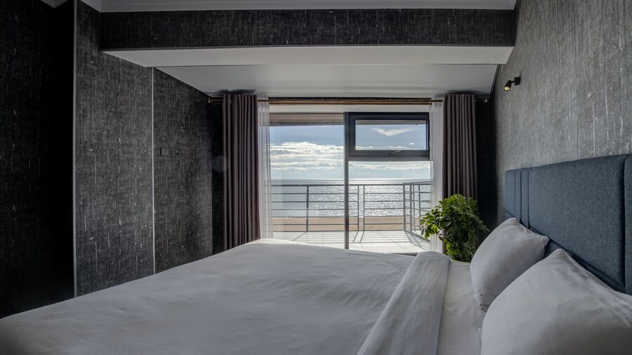 Vzmorie Resort Hotel