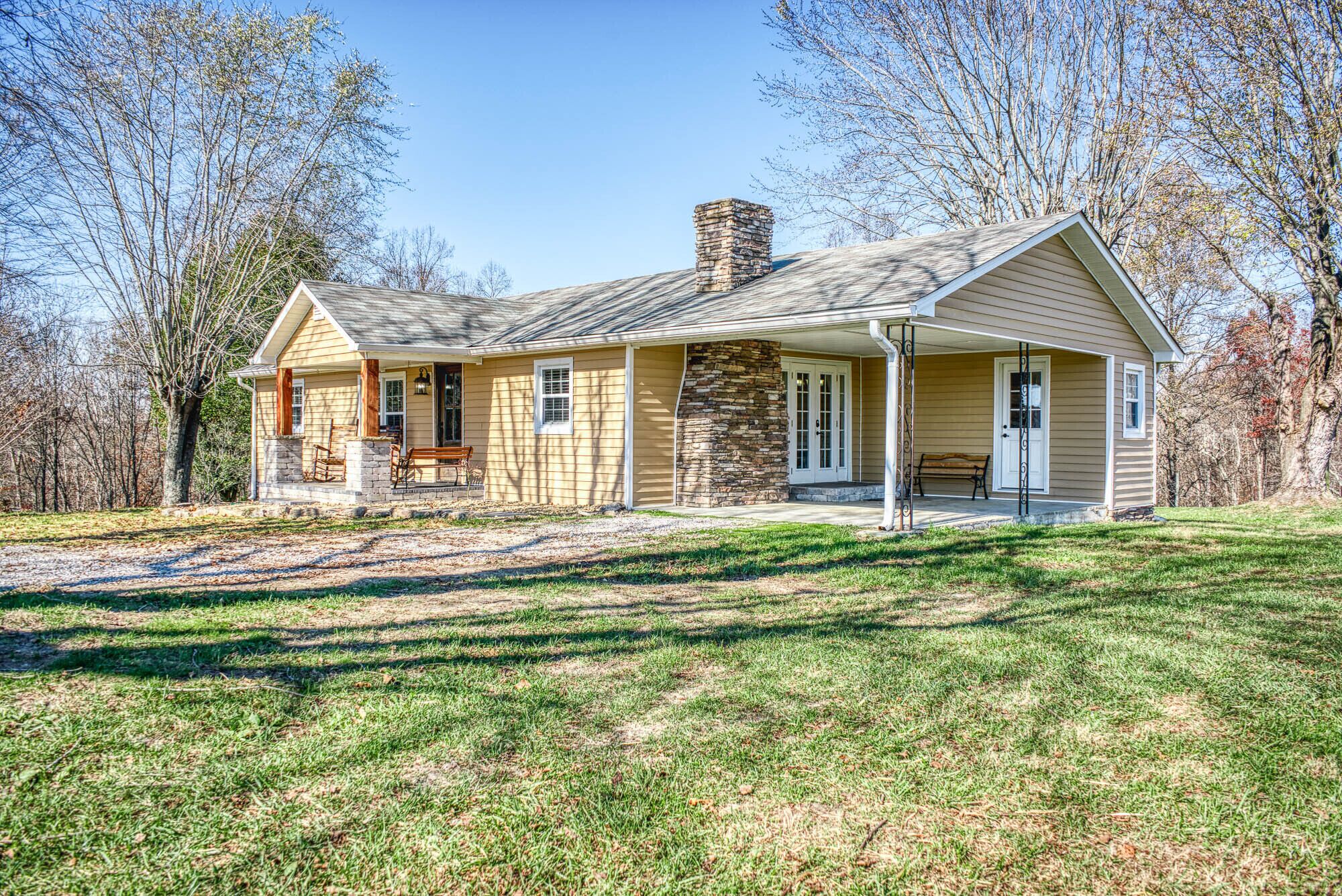 Nash Farms Retreat-Spacious 3-bedroom private home