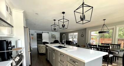 Chalet sur le bord de l'eau Ă 15 minutes des Mille-Ăles.