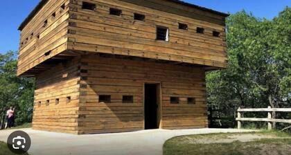 Lovely three bedroom home in a quiet neighborhood