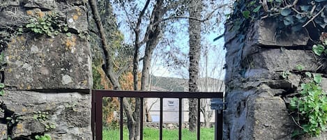 Enceinte de lâhĂ©bergement