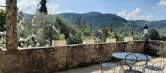 Maison de Charme Individuelle Dans un Écrin de Verdure
