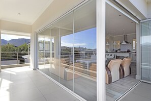 Maison (5 Bedrooms) | Intérieur