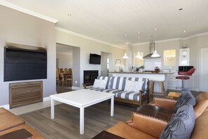 Maison (5 Bedrooms) | Intérieur