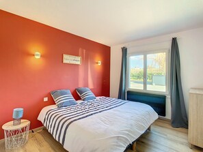 5 chambres, fer et planche à repasser, Wi-Fi