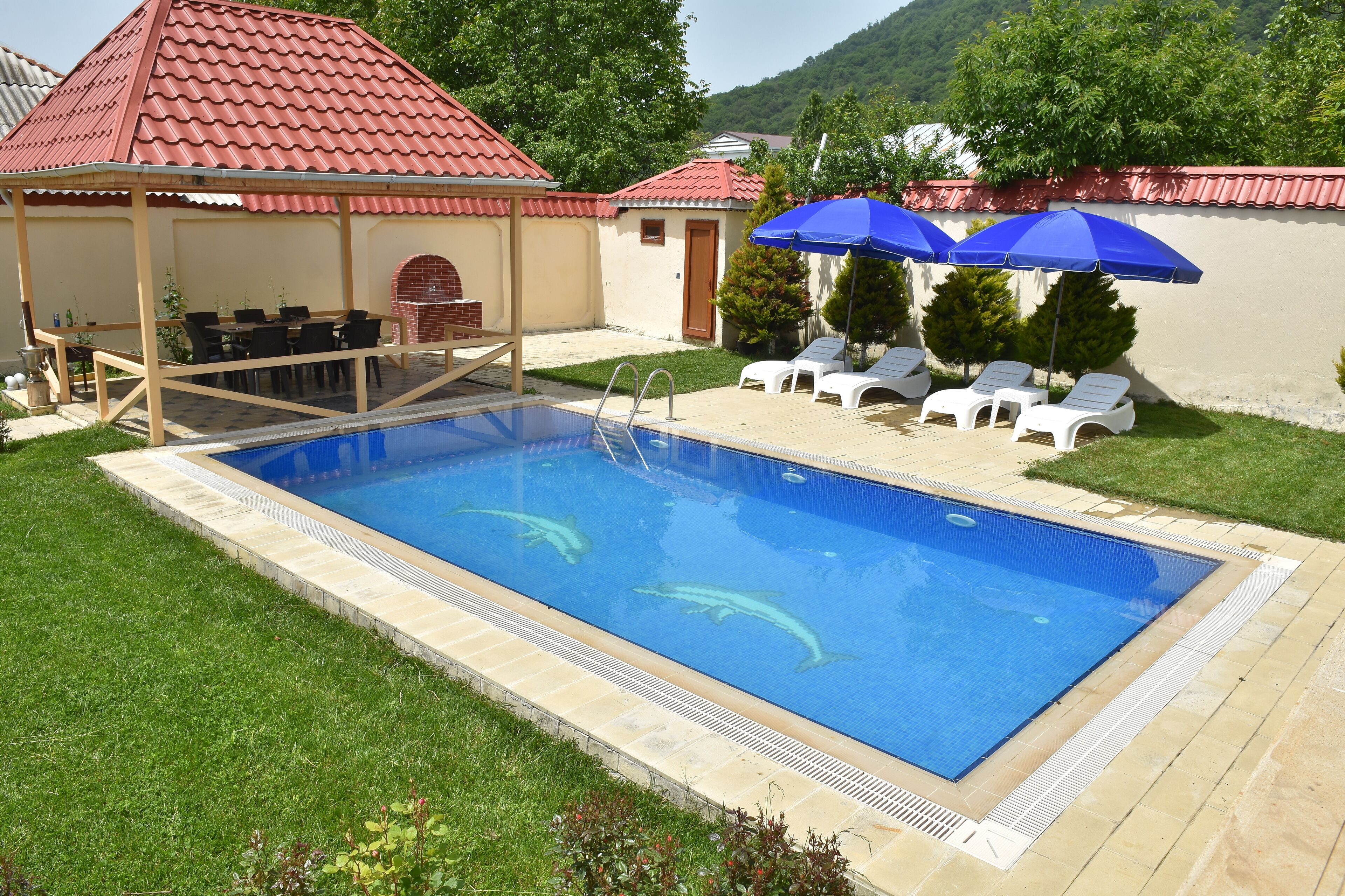 Seasonal outdoor pool