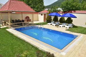 Seasonal outdoor pool