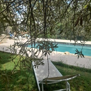 Outdoor pool - Charmante Maison de Campagne Arborée Avec Piscine (Sanilhac-Sagriès)