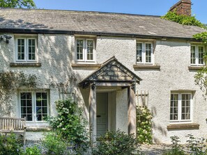 Exterior - 4 bedroom accommodation in St. Mabyn, near Bodmin (St. Mabyn, near Bodmin)