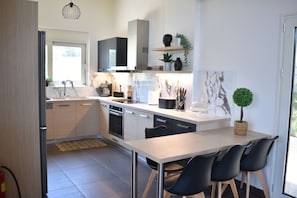 Microwave, oven, dishwasher