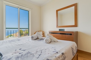 2 bedrooms, desk, iron/ironing board, travel cot